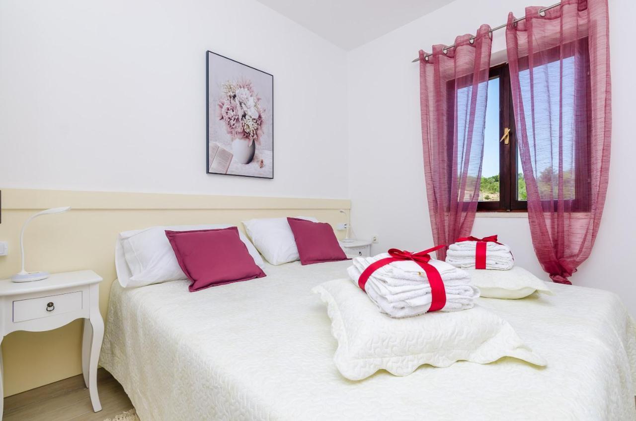 Apartments Melany 슬라노 외부 사진