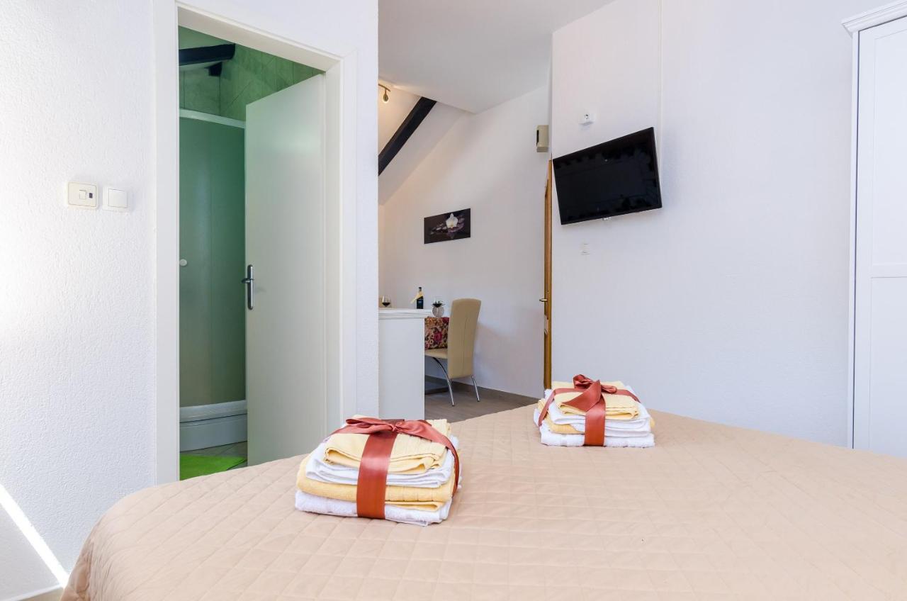 Apartments Melany 슬라노 외부 사진