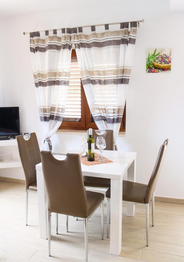 Apartments Melany 슬라노 외부 사진