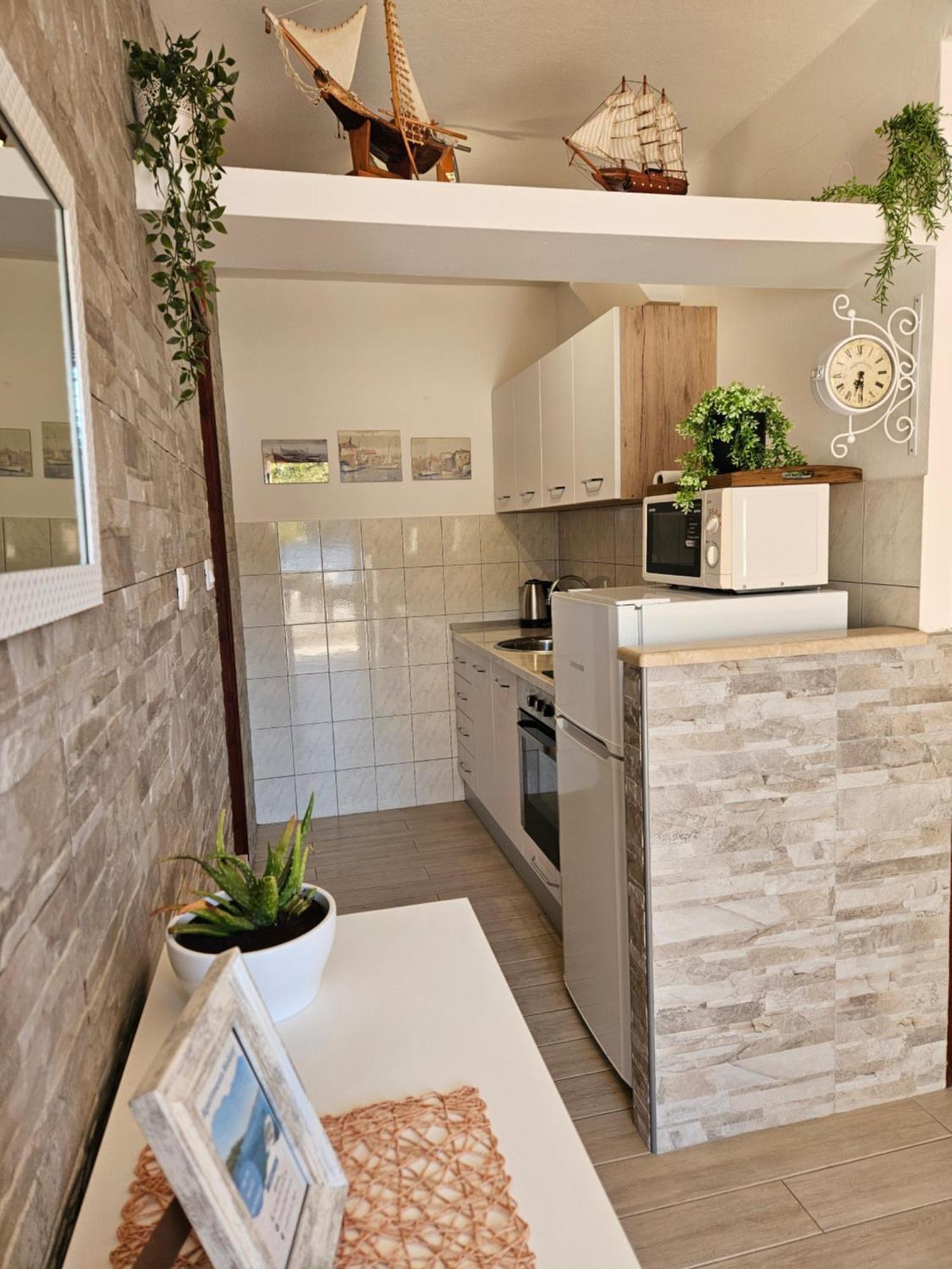 Apartments Melany 슬라노 외부 사진